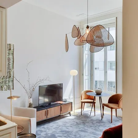 Classic Loft In Fully Renewed Building At Batalha * Porto