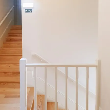 Classic Loft In Fully Renewed Building At Batalha Appartement