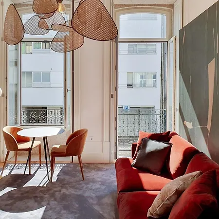 Classic Loft In Fully Renewed Building At Batalha