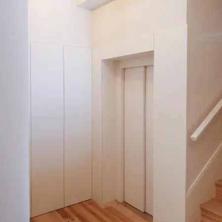 Classic Loft In Fully Renewed Building At Batalha * ポルト